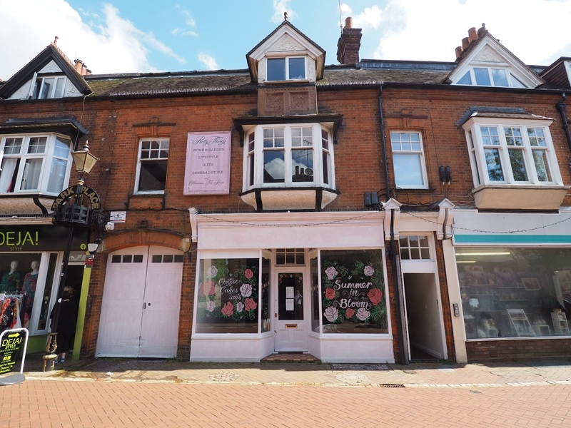 Former Pretty Things Re-let